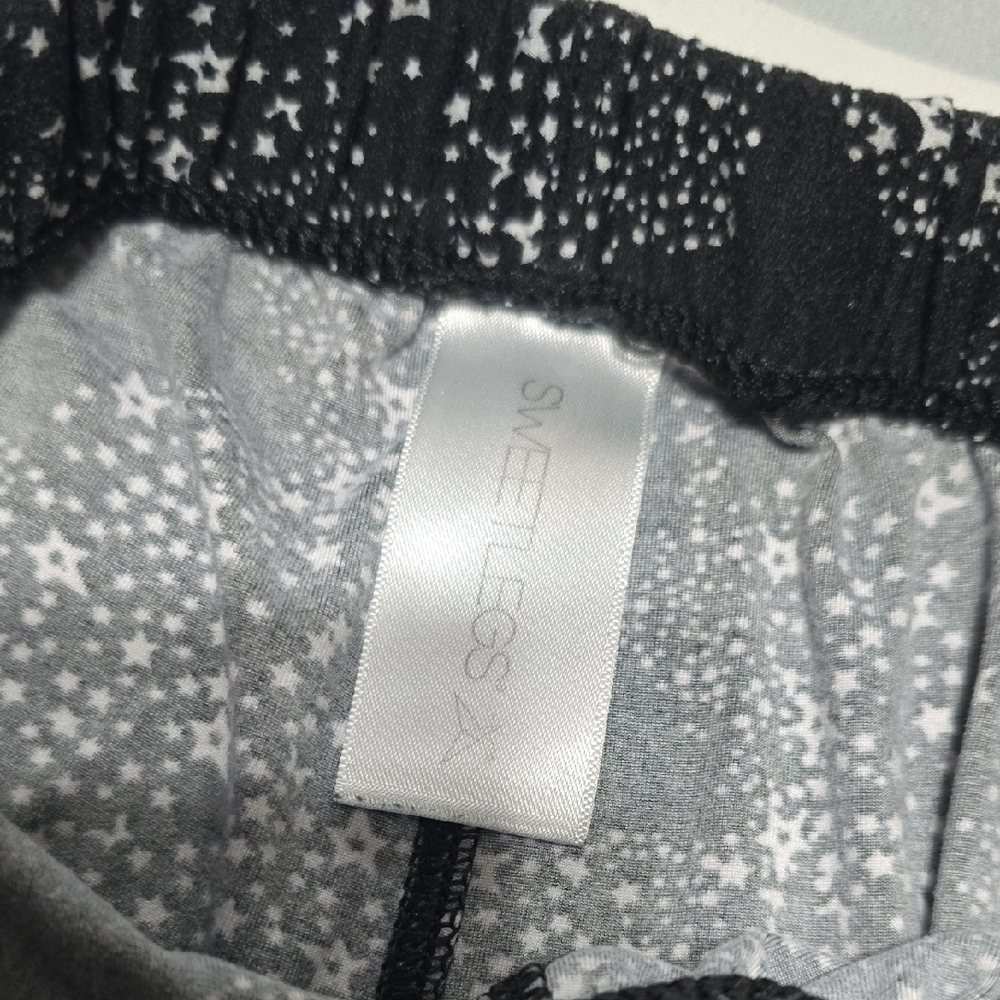 SweetLegs Starry Black and White Leggings - Picture 3 of 6